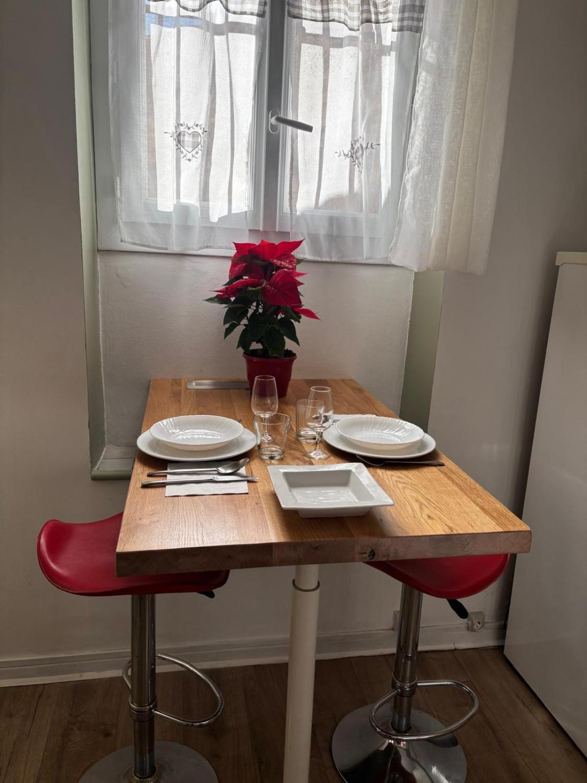 Appartement Central Des Terres Chaudes Proche Bord De Mer Ментона Екстериор снимка